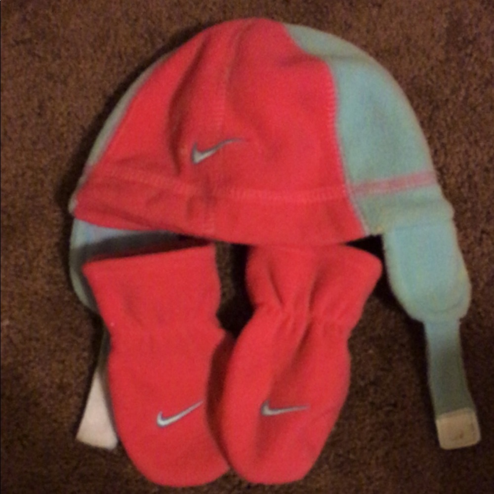 Nike Hat& Glove Set